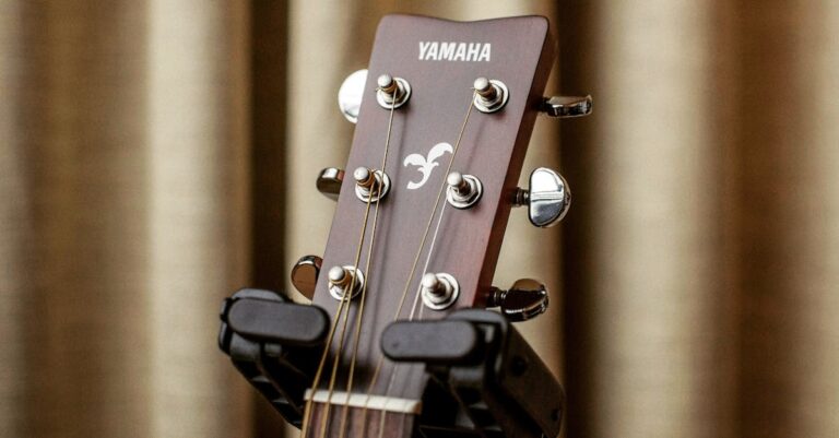 Best Acoustic Guitar Brands: From Beginner to Pro – The Ultimate List!