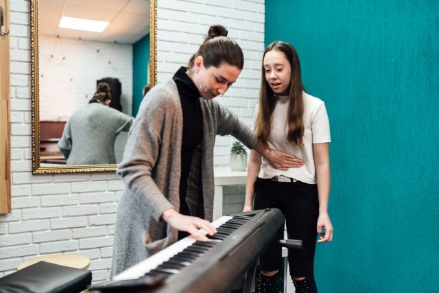 Breathing Exercises For Singing: The Forgotten Secret That Transforms Amateur Singers Into Pros