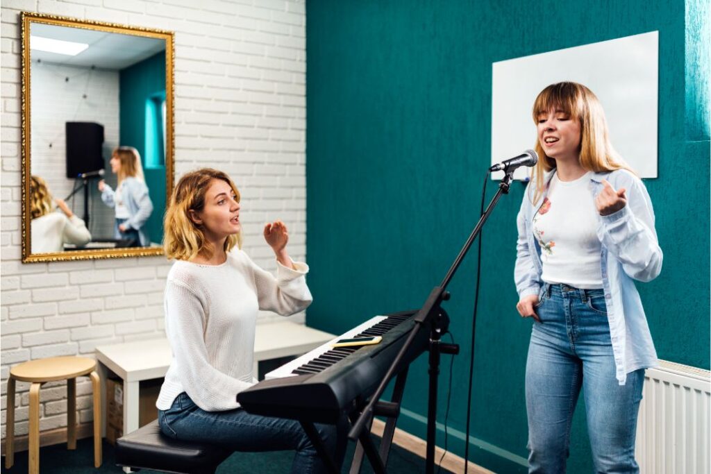 Singing Tips For Beginners: 10 Tricks That Skyrocket Your Voice Overnight