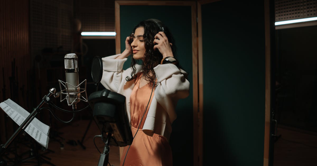 Vocal Health For Singers: The Daily Routine That Prevents Permanent Vocal Cord Damage